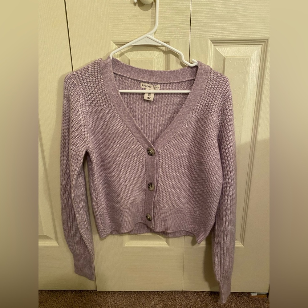 new purple sweater never worn!💜